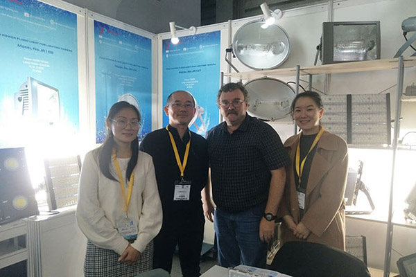 Το JR Lighting προσελκύει πολλούς πελάτες στην έκθεση Bauma Expo (Σαγκάη) 2018