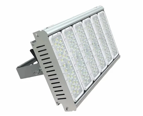 Guide to Selecting and Configuring LED High-Mast Lights for Traffic Intersect...